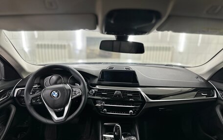BMW 5 серия, 2018 год, 2 370 000 рублей, 16 фотография