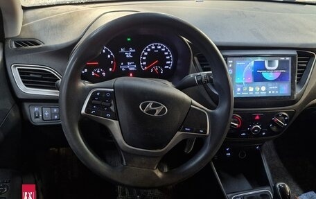 Hyundai Solaris II рестайлинг, 2021 год, 1 725 000 рублей, 2 фотография