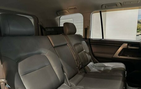 Toyota Land Cruiser 200, 2010 год, 2 850 000 рублей, 25 фотография