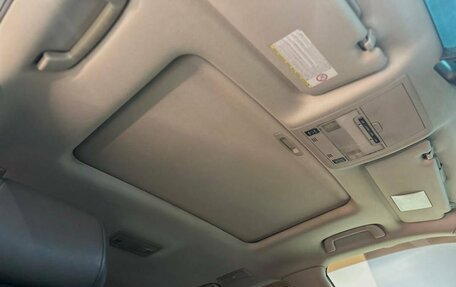 Toyota Land Cruiser 200, 2010 год, 2 850 000 рублей, 21 фотография