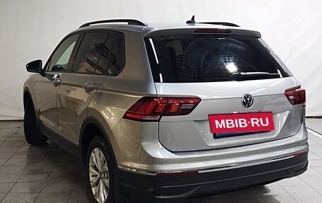 Volkswagen Tiguan II, 2021 год, 2 550 000 рублей, 3 фотография