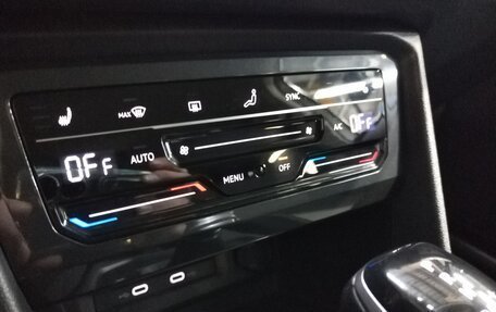 Volkswagen Tiguan II, 2021 год, 2 550 000 рублей, 13 фотография