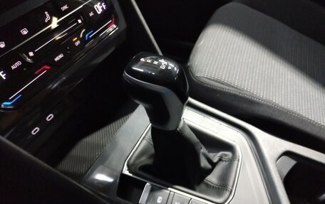 Volkswagen Tiguan II, 2021 год, 2 550 000 рублей, 14 фотография