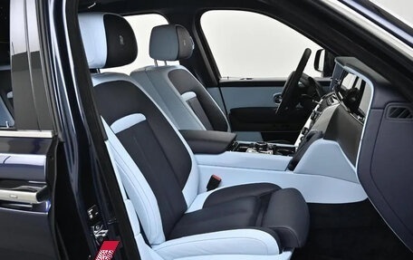 Rolls-Royce Cullinan, 2025 год, 58 200 000 рублей, 10 фотография