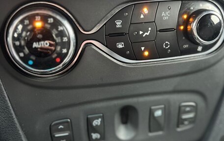 Renault Logan II, 2019 год, 790 000 рублей, 9 фотография