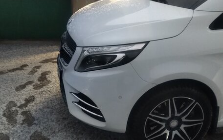 Mercedes-Benz V-Класс, 2017 год, 5 250 000 рублей, 3 фотография