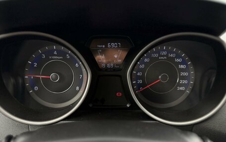 Hyundai Elantra V, 2014 год, 990 000 рублей, 9 фотография