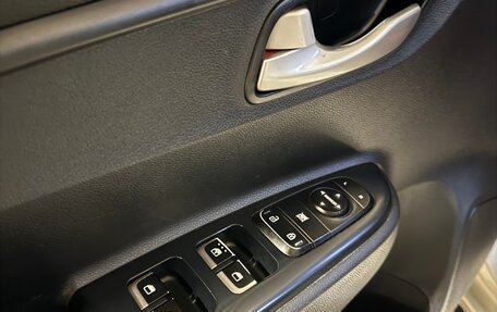 KIA Rio IV, 2018 год, 1 350 000 рублей, 13 фотография