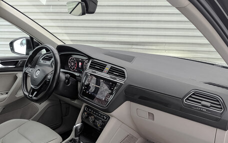 Volkswagen Tiguan II, 2018 год, 2 250 000 рублей, 10 фотография