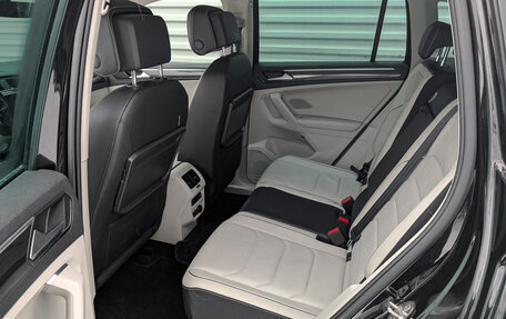 Volkswagen Tiguan II, 2018 год, 2 250 000 рублей, 11 фотография