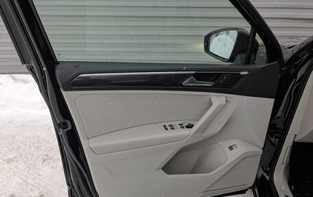 Volkswagen Tiguan II, 2018 год, 2 250 000 рублей, 18 фотография