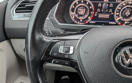 Volkswagen Tiguan II, 2018 год, 2 250 000 рублей, 26 фотография