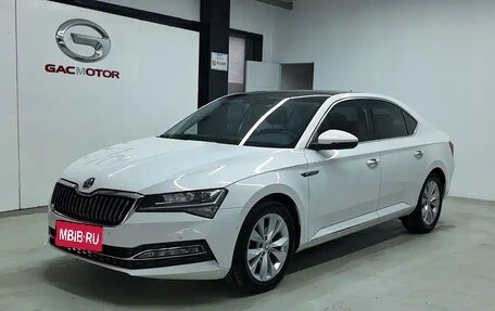Skoda Superb III рестайлинг, 2021 год, 2 014 000 рублей, 1 фотография