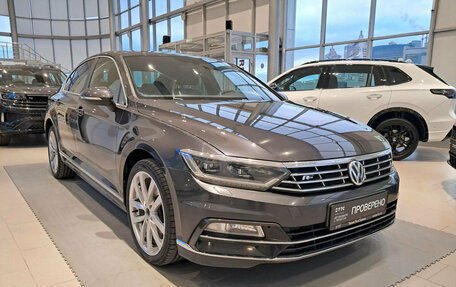 Volkswagen Passat B8 рестайлинг, 2018 год, 2 177 000 рублей, 3 фотография