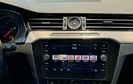 Volkswagen Passat B8 рестайлинг, 2018 год, 2 177 000 рублей, 15 фотография