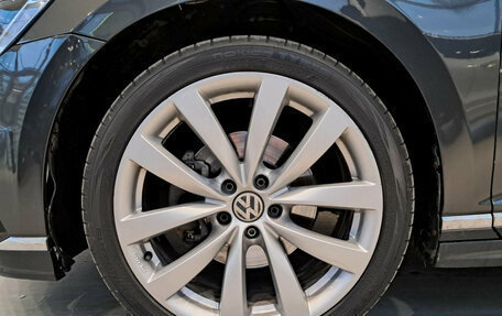 Volkswagen Passat B8 рестайлинг, 2018 год, 2 177 000 рублей, 18 фотография