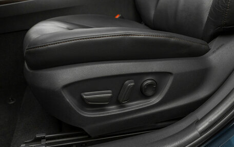 Toyota Camry, 2018 год, 3 040 000 рублей, 19 фотография