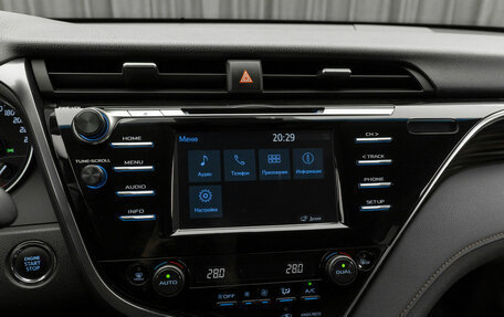 Toyota Camry, 2018 год, 3 040 000 рублей, 22 фотография