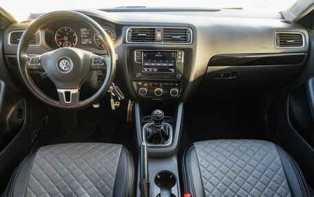Volkswagen Jetta VI, 2013 год, 1 000 000 рублей, 15 фотография