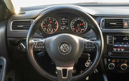 Volkswagen Jetta VI, 2013 год, 1 000 000 рублей, 16 фотография