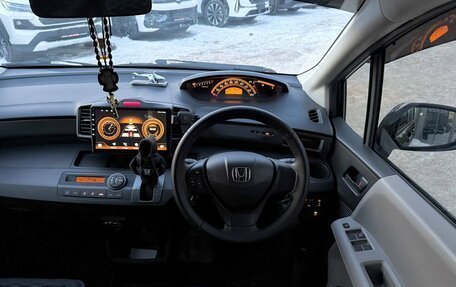 Honda Freed I, 2008 год, 1 100 000 рублей, 20 фотография