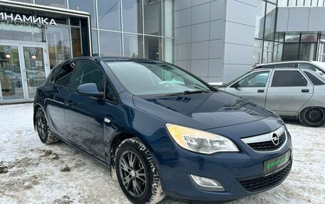 Opel Astra J, 2011 год, 583 000 рублей, 3 фотография