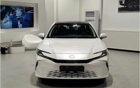 Toyota Camry, 2025 год, 4 950 000 рублей, 3 фотография
