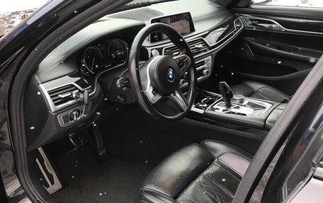 BMW 7 серия, 2018 год, 4 000 000 рублей, 9 фотография