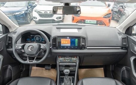 Skoda Karoq I, 2023 год, 2 240 334 рублей, 7 фотография