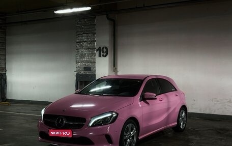Mercedes-Benz A-Класс, 2017 год, 2 000 000 рублей, 1 фотография