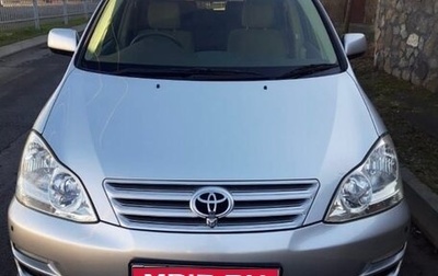 Toyota Ipsum II, 2004 год, 585 000 рублей, 1 фотография