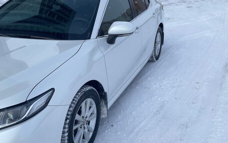 Toyota Camry, 2021 год, 2 800 000 рублей, 2 фотография