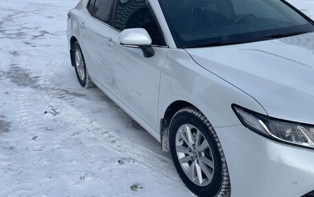 Toyota Camry, 2021 год, 2 800 000 рублей, 3 фотография