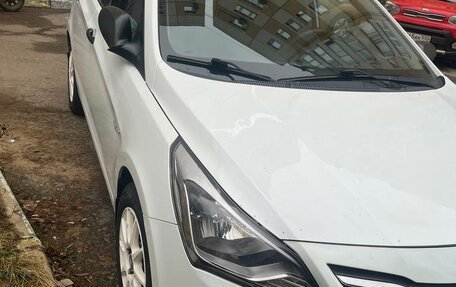 Hyundai Solaris II рестайлинг, 2014 год, 925 000 рублей, 5 фотография