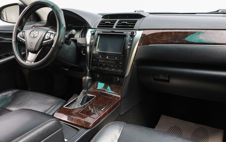 Toyota Camry, 2016 год, 2 199 000 рублей, 13 фотография