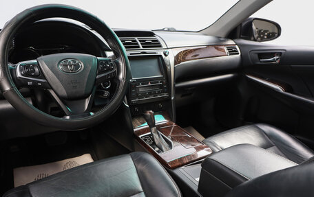 Toyota Camry, 2016 год, 2 199 000 рублей, 17 фотография