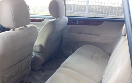 Toyota Ipsum II, 2004 год, 585 000 рублей, 7 фотография