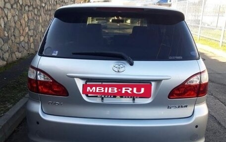 Toyota Ipsum II, 2004 год, 585 000 рублей, 2 фотография