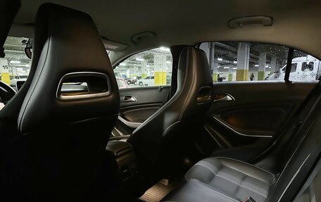 Mercedes-Benz A-Класс, 2017 год, 2 000 000 рублей, 10 фотография