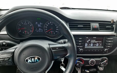 KIA Rio IV, 2018 год, 1 650 000 рублей, 8 фотография