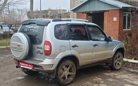 Chevrolet Niva I рестайлинг, 2005 год, 320 000 рублей, 2 фотография