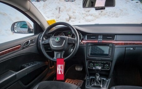 Skoda Superb III рестайлинг, 2012 год, 1 200 000 рублей, 6 фотография