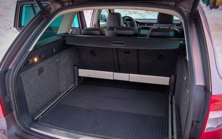 Skoda Superb III рестайлинг, 2012 год, 1 200 000 рублей, 12 фотография