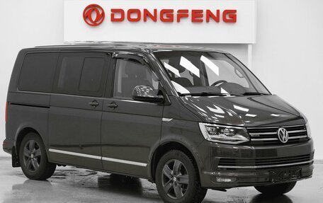 Volkswagen Multivan T5, 2015 год, 3 345 000 рублей, 1 фотография