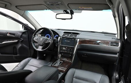 Toyota Camry, 2017 год, 1 895 000 рублей, 7 фотография