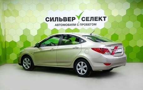 Hyundai Solaris II рестайлинг, 2011 год, 700 000 рублей, 6 фотография