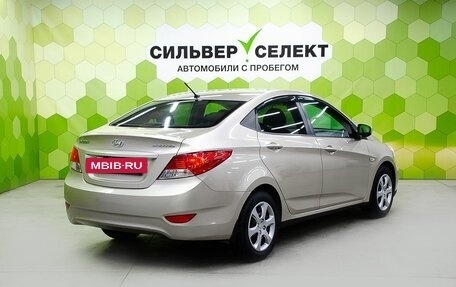 Hyundai Solaris II рестайлинг, 2011 год, 700 000 рублей, 2 фотография