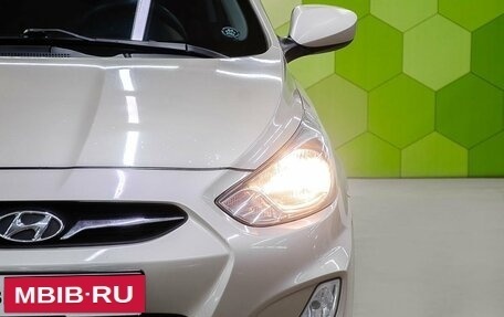 Hyundai Solaris II рестайлинг, 2011 год, 700 000 рублей, 10 фотография
