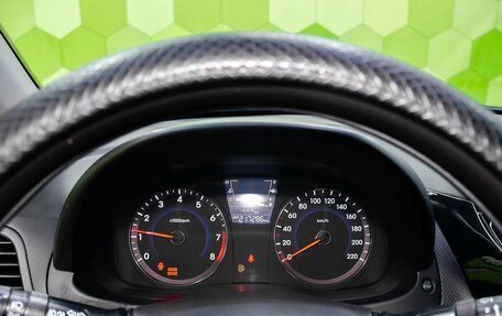 Hyundai Solaris II рестайлинг, 2011 год, 700 000 рублей, 16 фотография