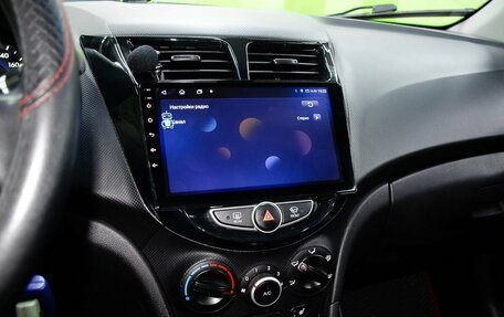 Hyundai Solaris II рестайлинг, 2011 год, 700 000 рублей, 17 фотография